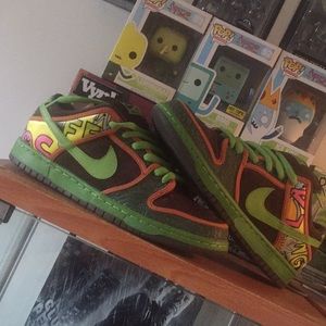 Nike SB lows “DeLa Souls” size 9.5 like new!!!